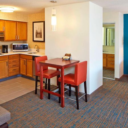 Residence Inn Minneapolis St. Paul/Роузвил Екстериор снимка