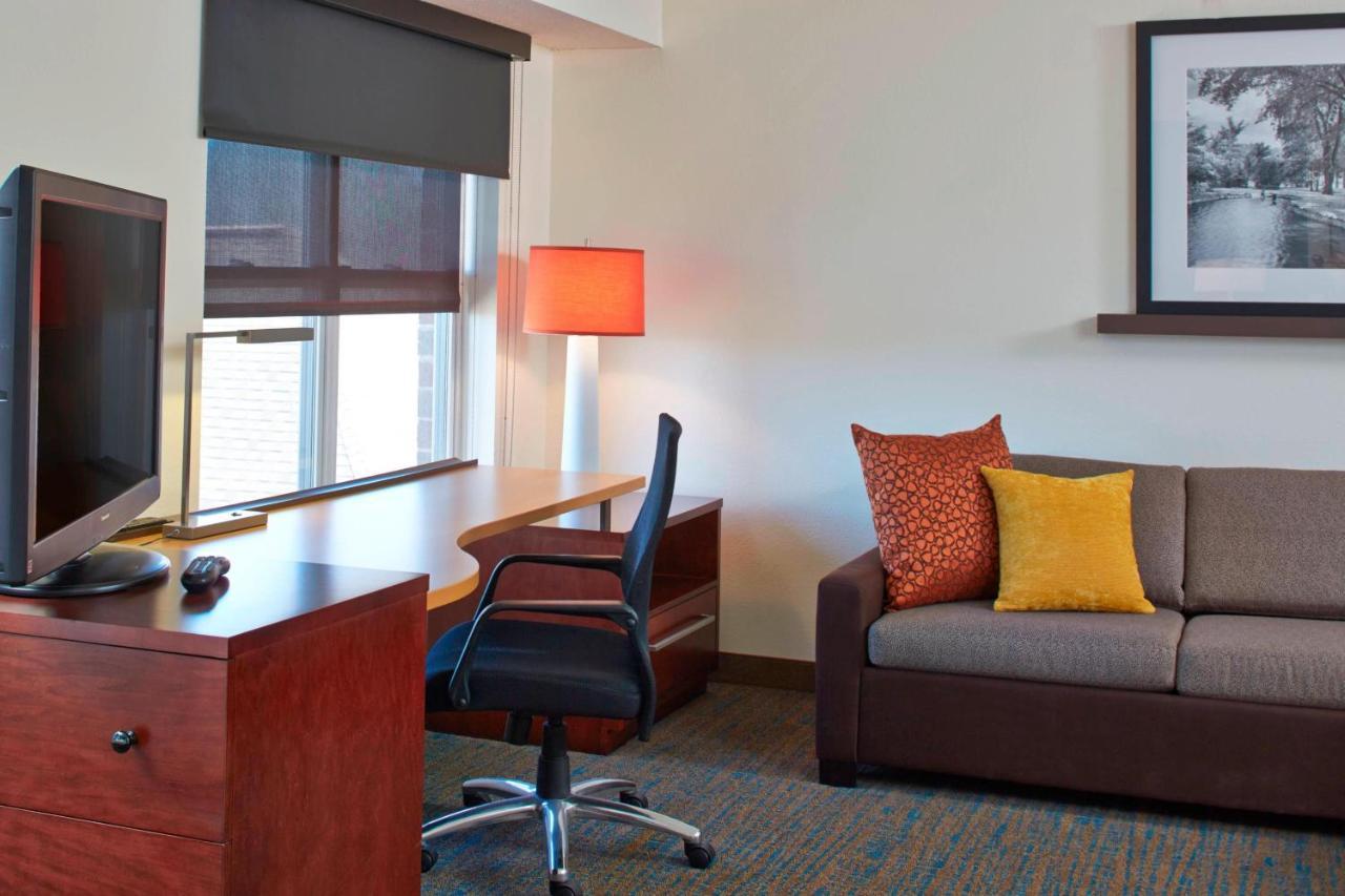 Residence Inn Minneapolis St. Paul/Роузвил Екстериор снимка